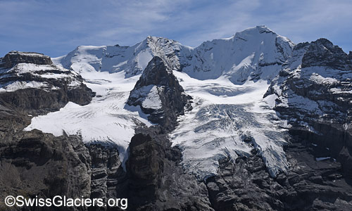 Blüemlisalpgletscher und Blüemlisalp-Massiv. Foto vom 7. September 2025.