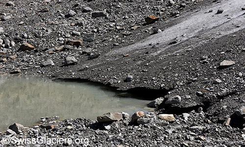 Übergang  nördlicher Gletschersee zur Zunge des Chaltwassergletscher am 11.7.2022.