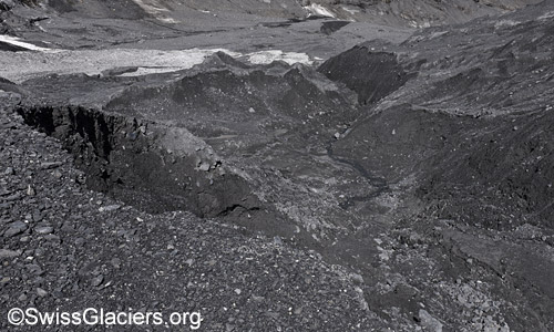 Erosionsgraben im Bereich des ehemaligen Eisriegels. Stand 17.6.2023