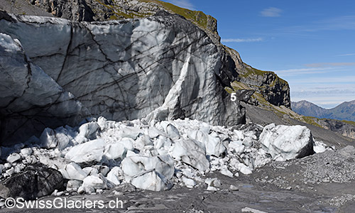 Teilweise eingestürzter Eisriegel.