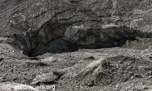 Blick von Norden in den östlichen Einsturztrichter im Oberaargletscher am 18. Juli 2025.