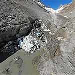 Eingestürztes Gletschertor am Oberaargletscher (Luftaufnahme)