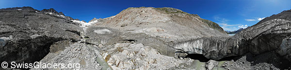 Oberaargletscher: Östlicher (unterster) Einsturztrichter am 18.7.2025