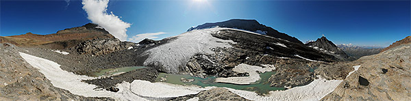 Proglaziale Seen vor dem Chaltwassergletscher (Luftaufnahme)