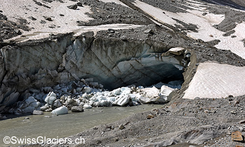 Gletschertor des Oberaarggletschers